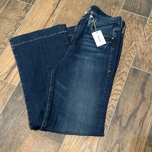 Good American high rise flare jeans. Size 18. NWT
